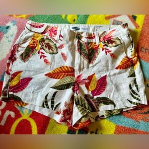 Old Navy size 4 women’s shorts